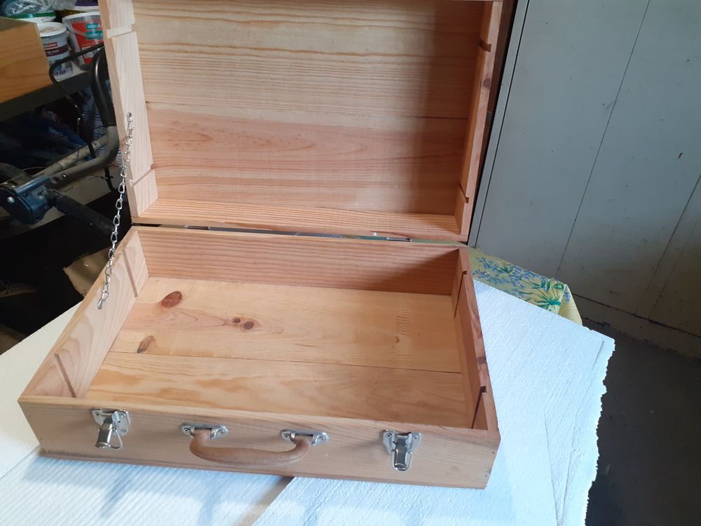 VALISETTE EN BOIS 50cm x 30cm x H 18cm LES GRANDS VINS Bricolage