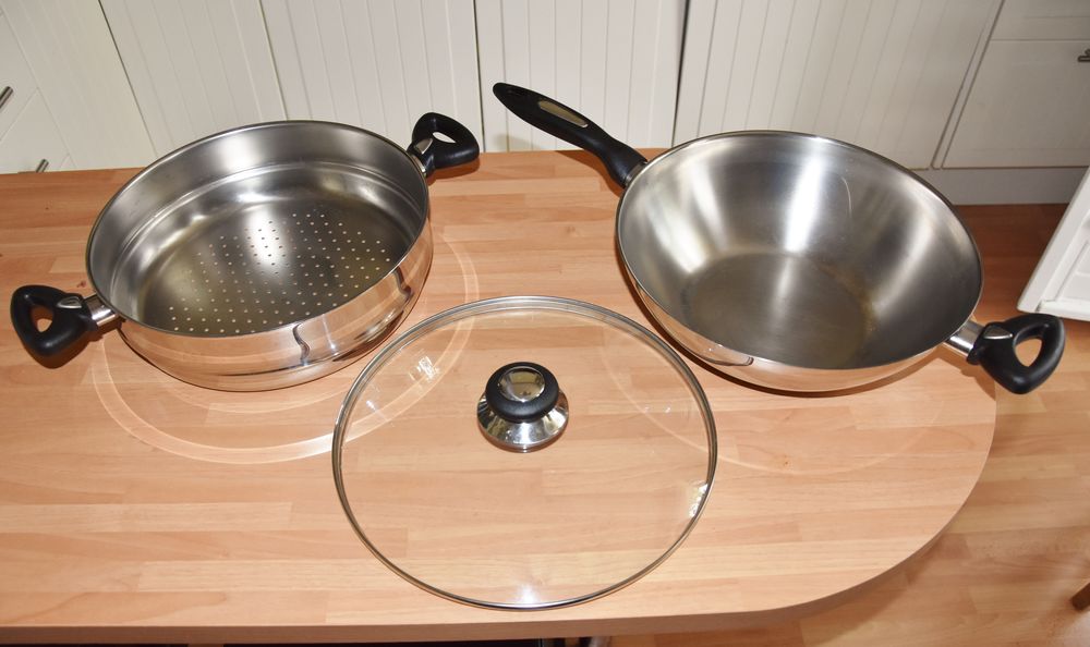NEUF. WOK avec panier vapeur. Inox. NEUF. Cuisine
