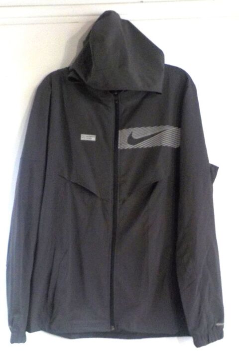 VESTE DE JOGGING A CAPUCHE GRIS FONCE NIKE DRI-FIT TAILLE L 30 Bubry (56)