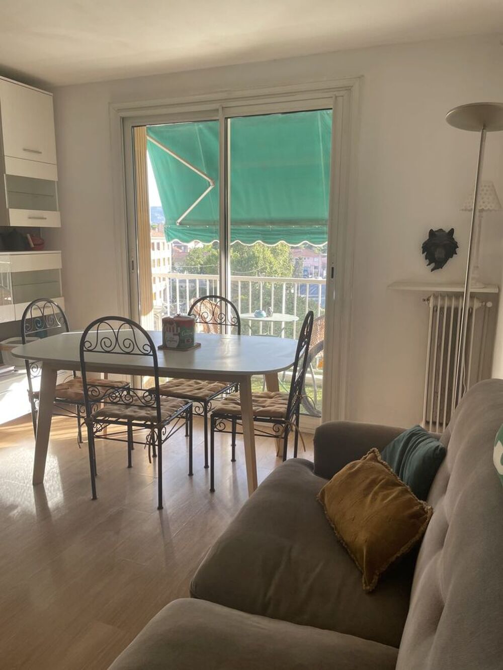 Location Appartement ? Superbe T4 Traversant de 63 m² et sécurisé Marseille 10