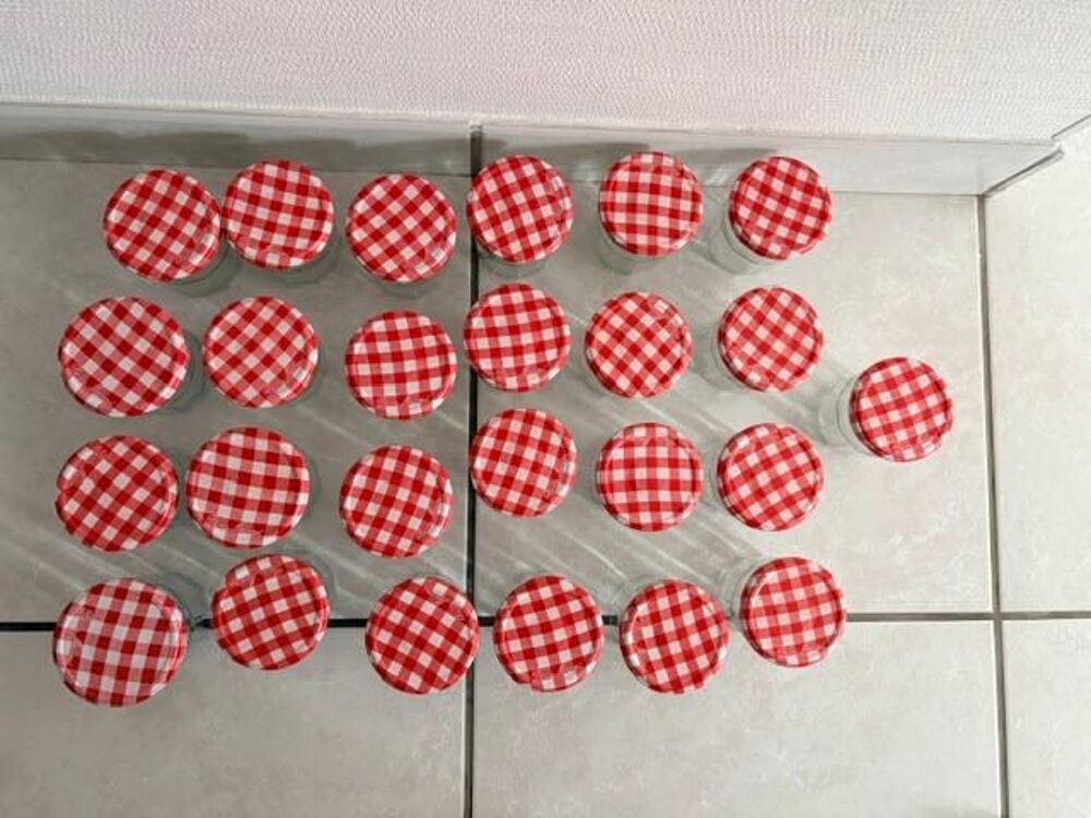Lot de 33 bocaux vide de confiture Bonne maman Décoration