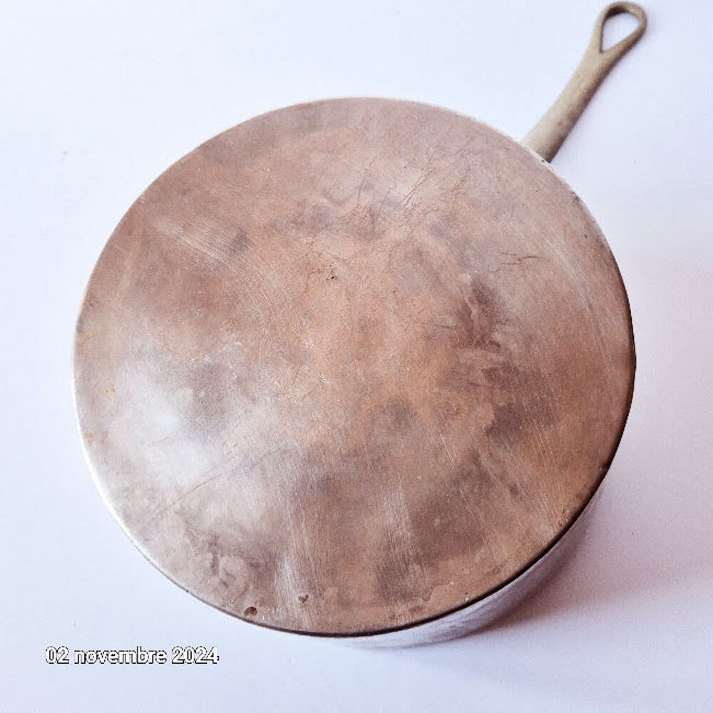 Casserole artisanale vintage en inox pure avec manche en lai Cuisine