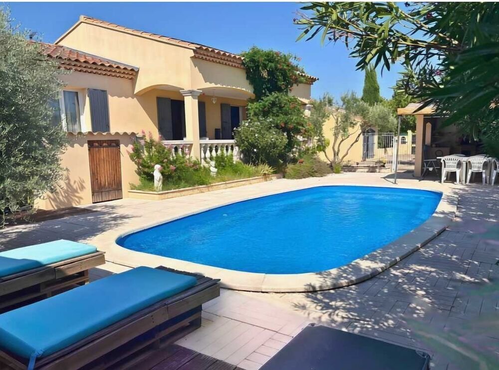 Vente Maison Maison familiale de Plain-pied - 5 chambres - Piscine avec cuisine d'été - DPE B - Plan de Meyreuil - Revenus Photovoltaïques de 3100 euros/an env Meyreuil
