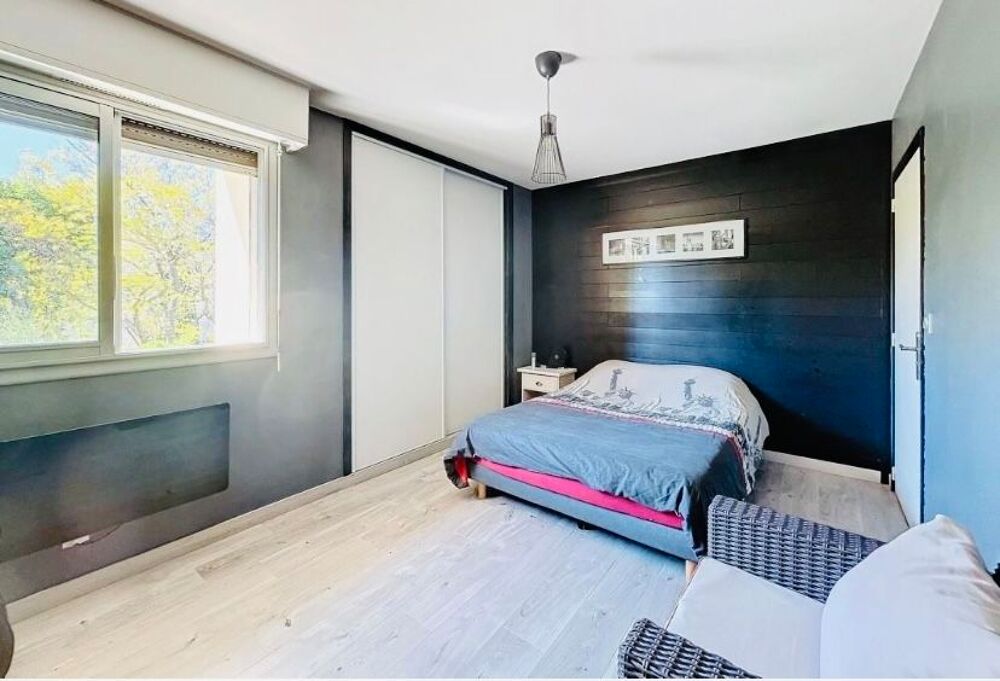 � vendre  Duplex/triplex Toulon (83000)