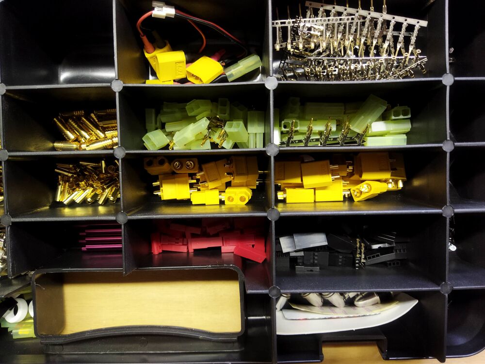 
gros lot pi&egrave;ces mod&eacute;lisme Bricolage