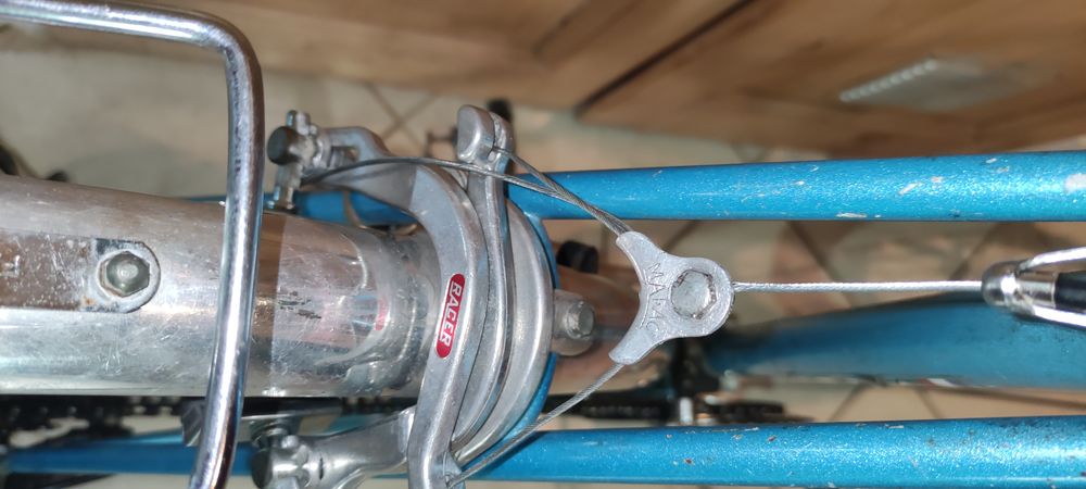 Rare Un v&eacute;lo de course YCENNA cadre acier bleu 57 cm. Tr&egrave;s b Vélos