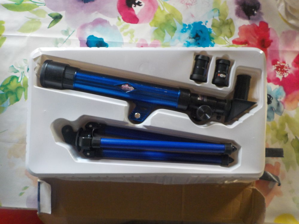 TELESCOPE AVEC TREPIED POUR ENFANT Jeux / jouets