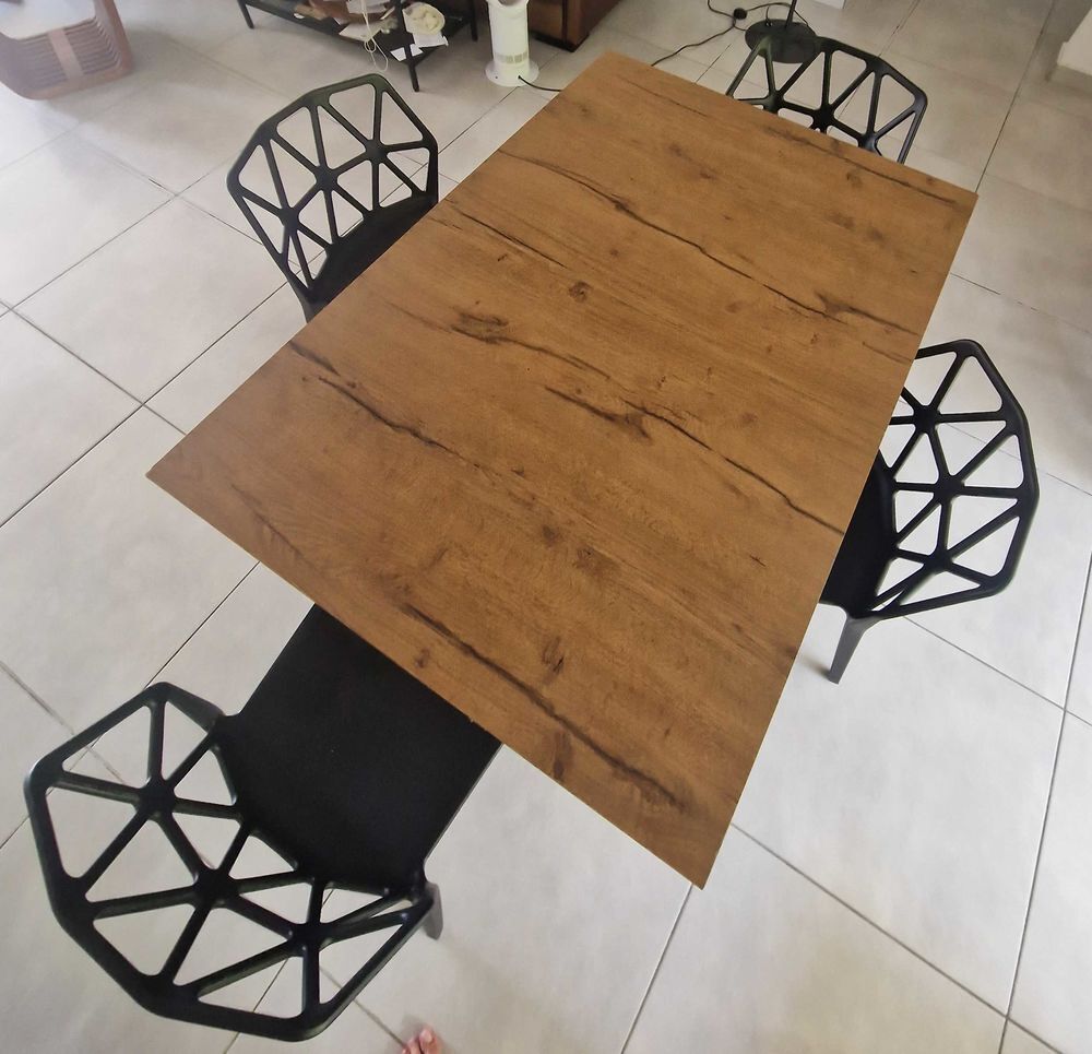 un ensemble salle &agrave; manger int&eacute;rieur Meubles