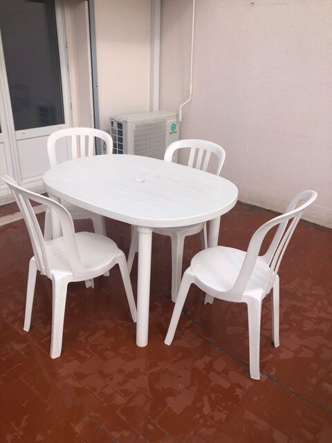 Salon de jardin blanc 40 Saint-Raphal (83)