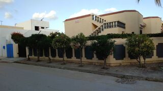  Maison  vendre 4 pices 180 m Korba, tunesien