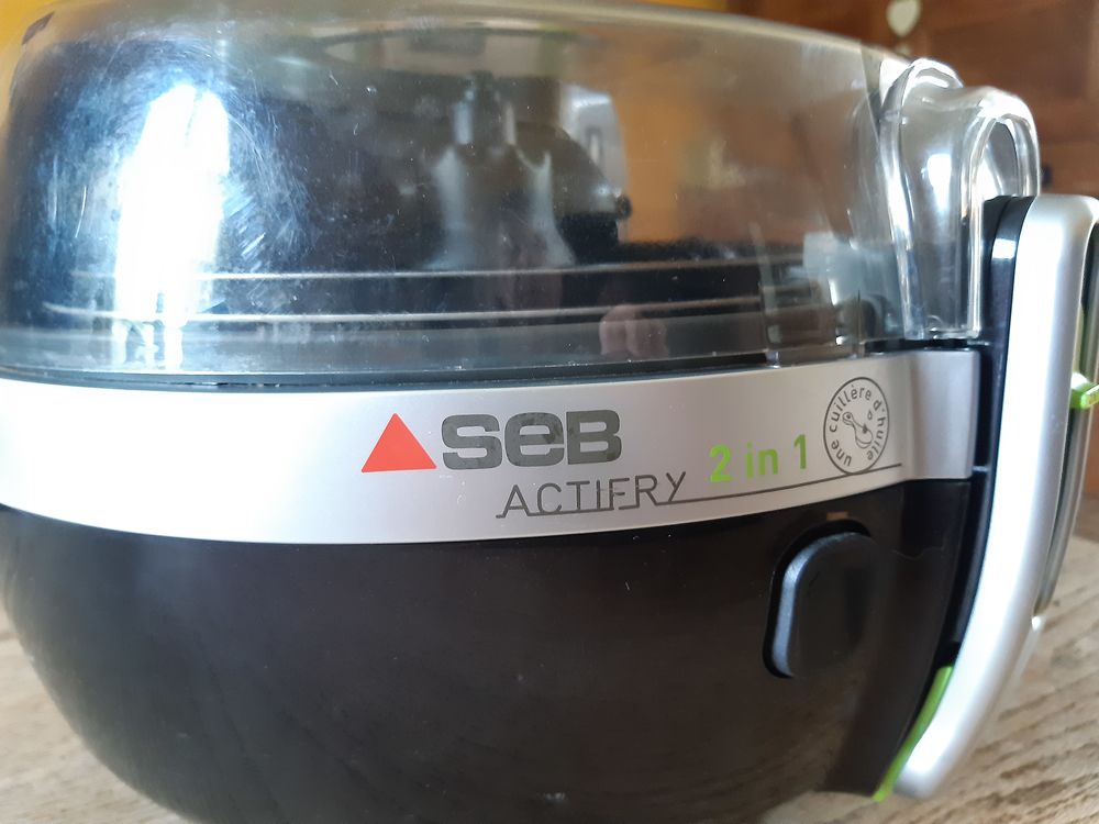 friteuse sans huile SEB ActiFry 2en1 neuve Electrom�nager