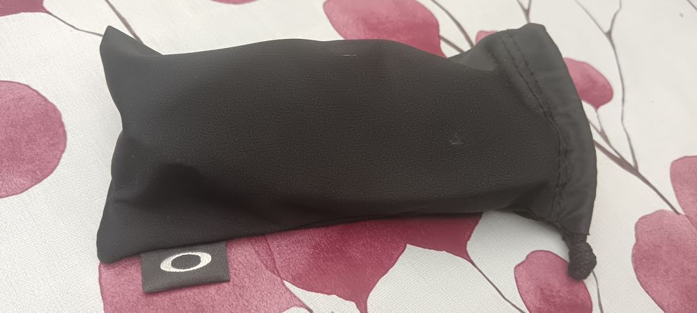 Lunette oakley 70€ valeur 170€ Sports