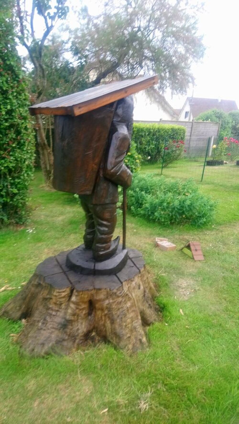 Je vous cette belle sculpture en bois tr&egrave;s bonne &eacute;tat Décoration