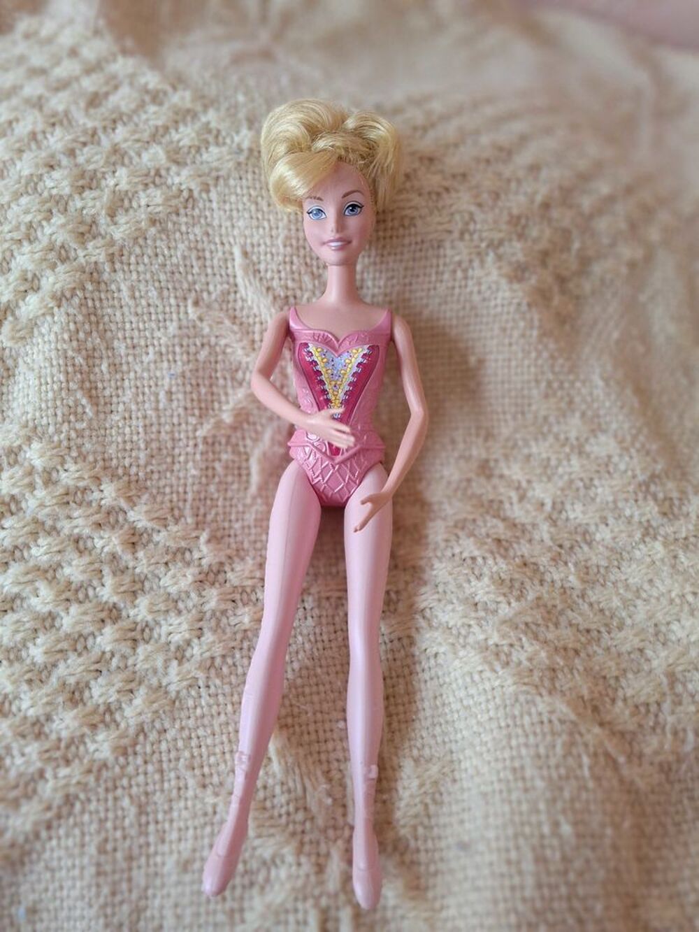 5 poup&eacute;es Barbie Jeux / jouets