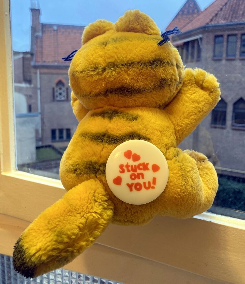 Peluche chat GARFIELD &agrave; ventouses , STUCK ON YOU 1981 Jeux / jouets