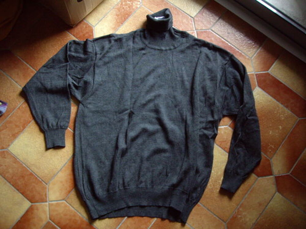 PULLS Homme Taille 48/50 et Taille 50/52 &agrave; 4 € Vêtements