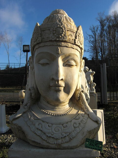 Statue, Buste en pierre 220 Chteau-l'vque (24)