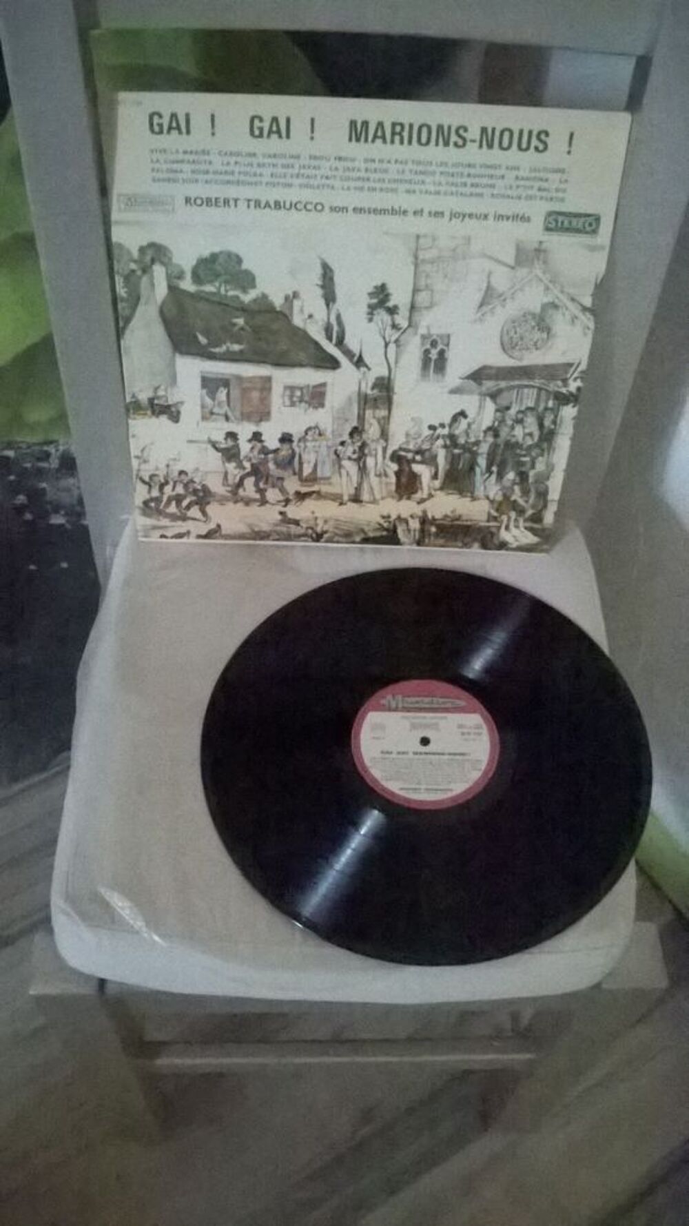 Vinyle Robert Trabucco
Gai! Gai! Marions-Nous!
Excellent e CD et vinyles