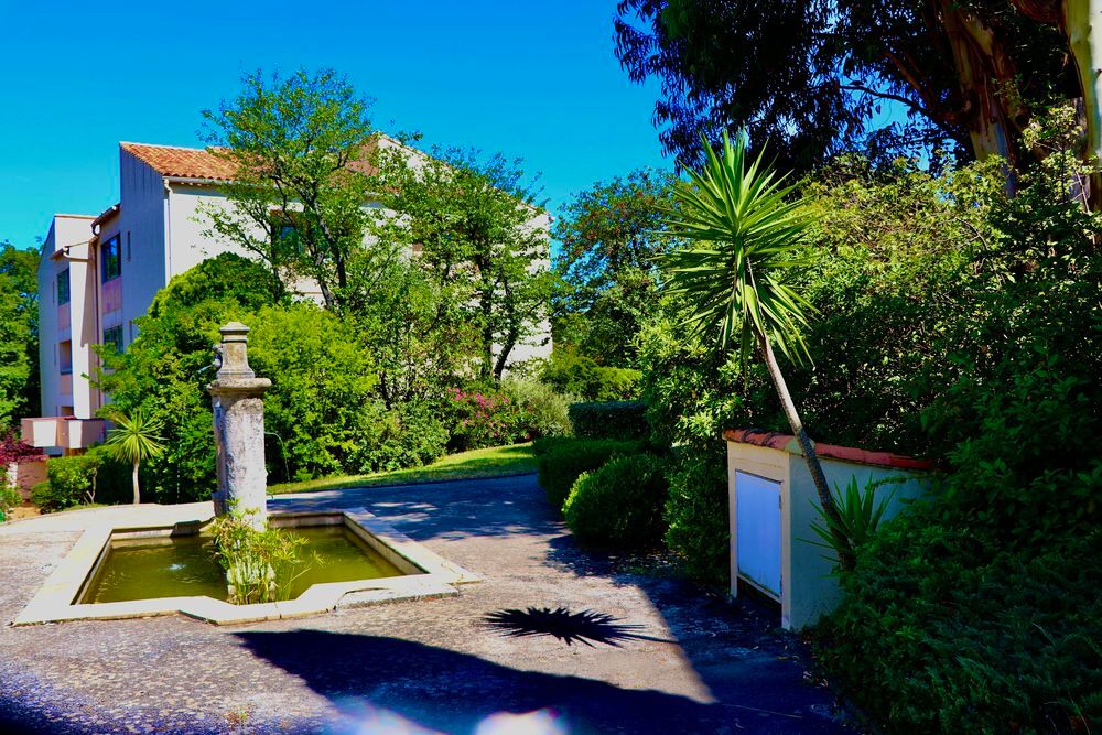 � vendre  Duplex/triplex Toulon (83000)