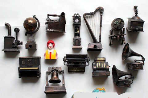 Taille-crayons m�tal marque Nostalgie pencil Sharpener 5 Issy-les-Moulineaux (92)