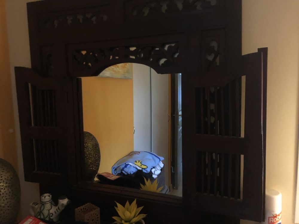 grand miroir en bois sculpt&eacute; Décoration