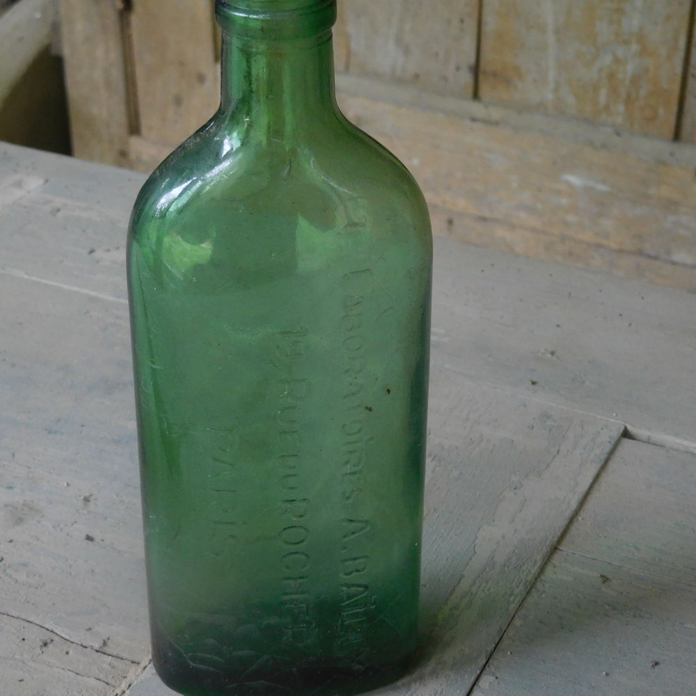 Petite bouteille de verre 