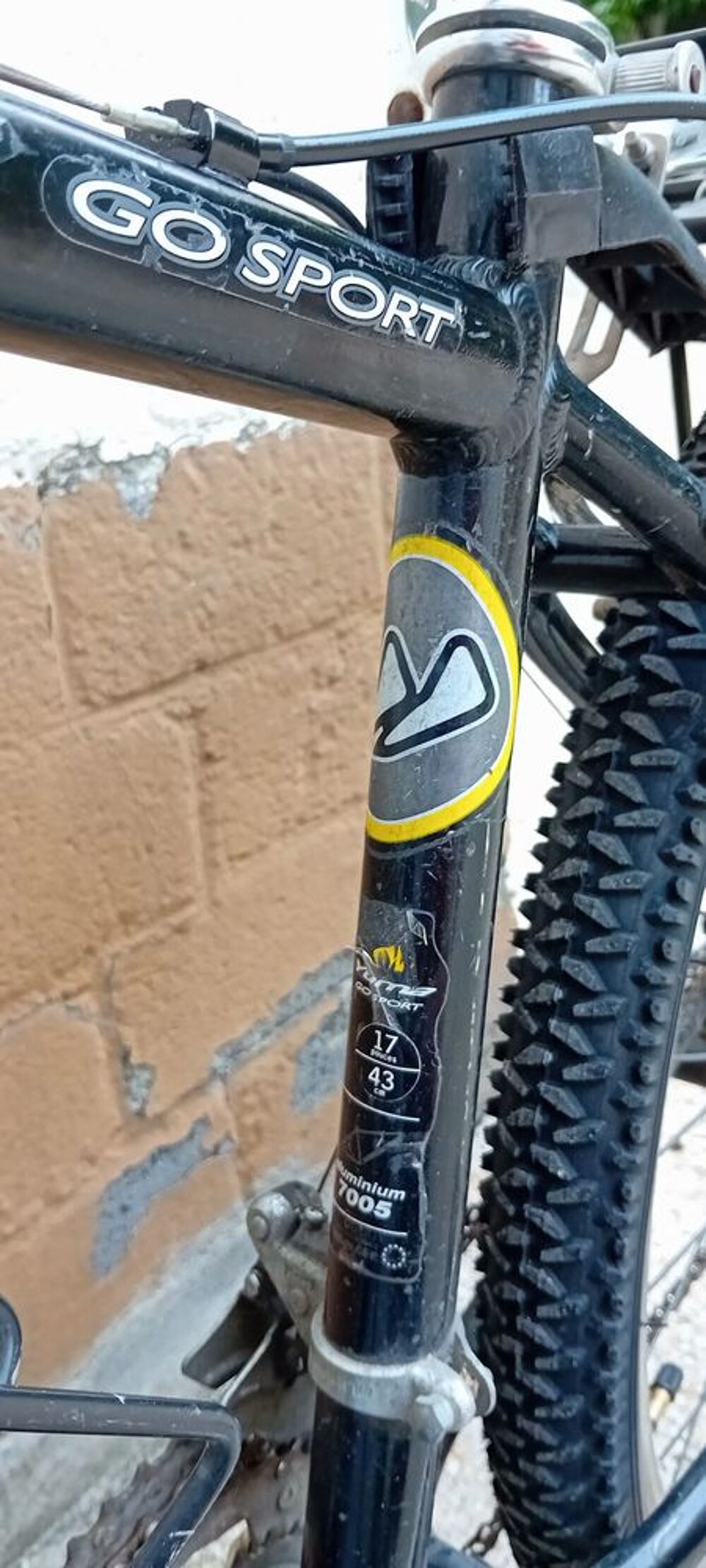 VTT GO SPORT YUMA Equip&eacute; pour la ville Vélos