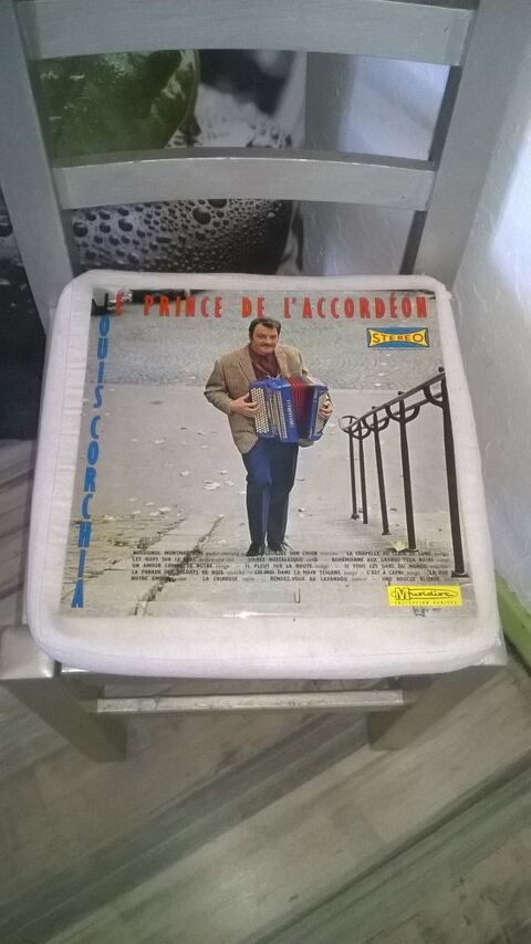 Vinyle Louis Corchia
Le Prince De L'accord�on
Excellent et 10 Talange (57)