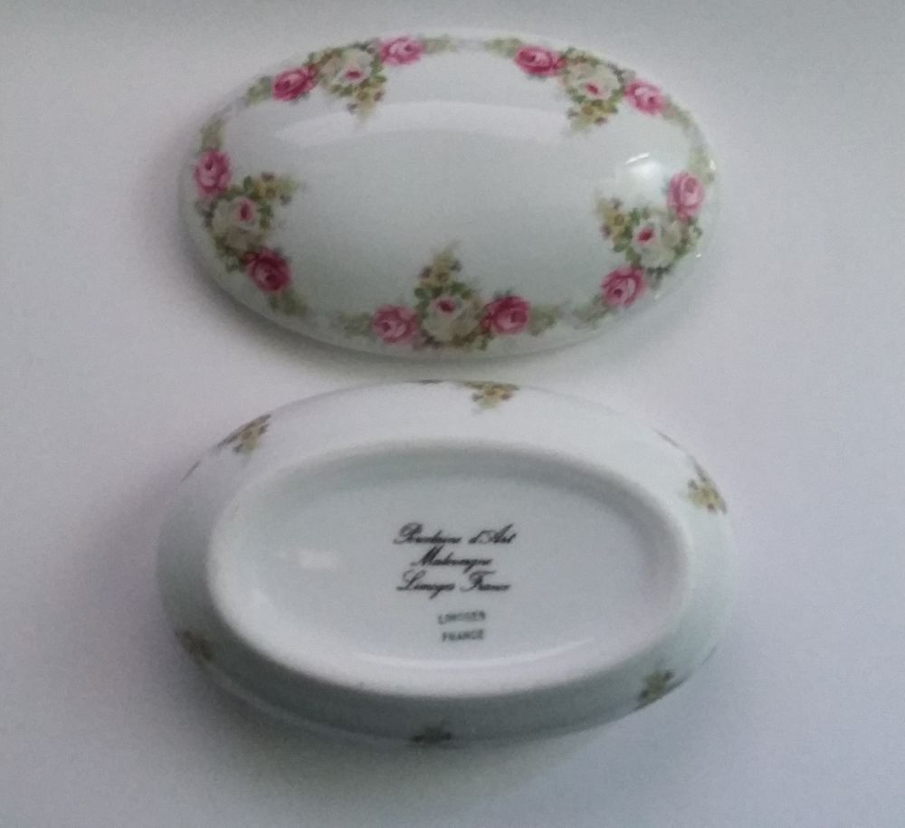 Bonbonni&egrave;re en porcelaine Art de Limoges Malevergne 