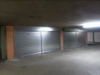  Parking / Garage à louer 13 m²