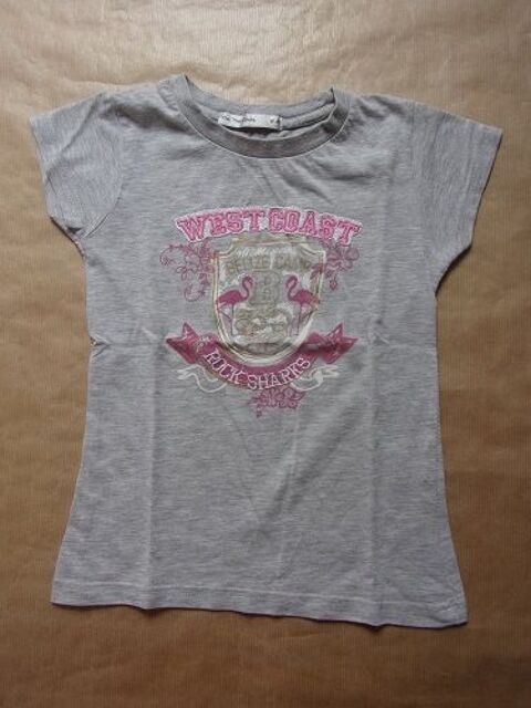 Tee shirt en taille 8 ans 1 Montaigu-la-Brisette (50)