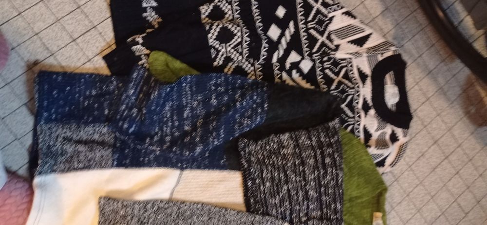 lot de trois pulls pour femme Vêtements