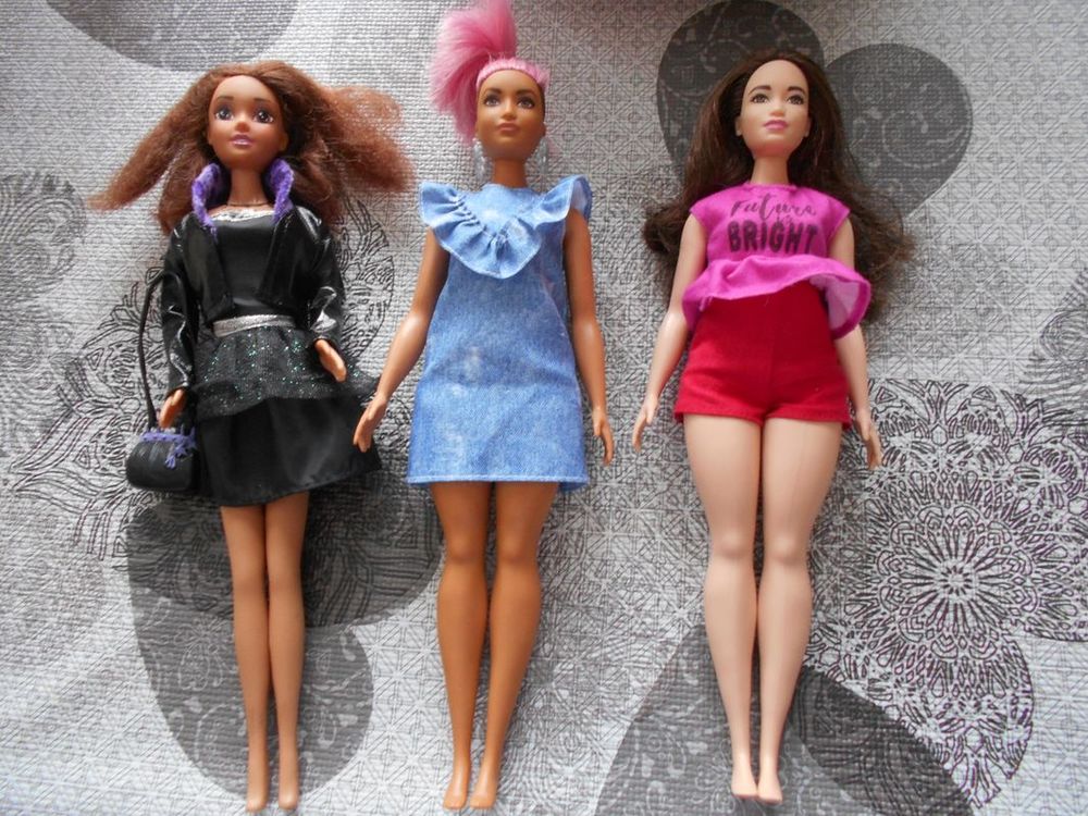 LOT VOITURE + SCCOTER BARBIE Jeux / jouets