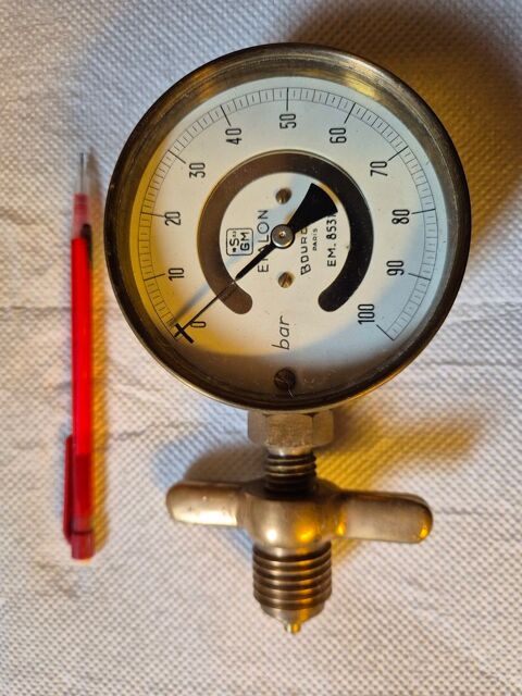 Manom�tre d'essais de pression etalon 120 Sanary-sur-Mer (83)