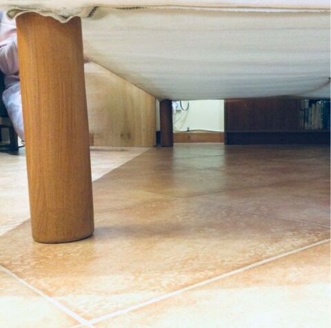 Sommier tapissier cadre bois lattes 140/200 avec pieds Aix-en-Provence (13)