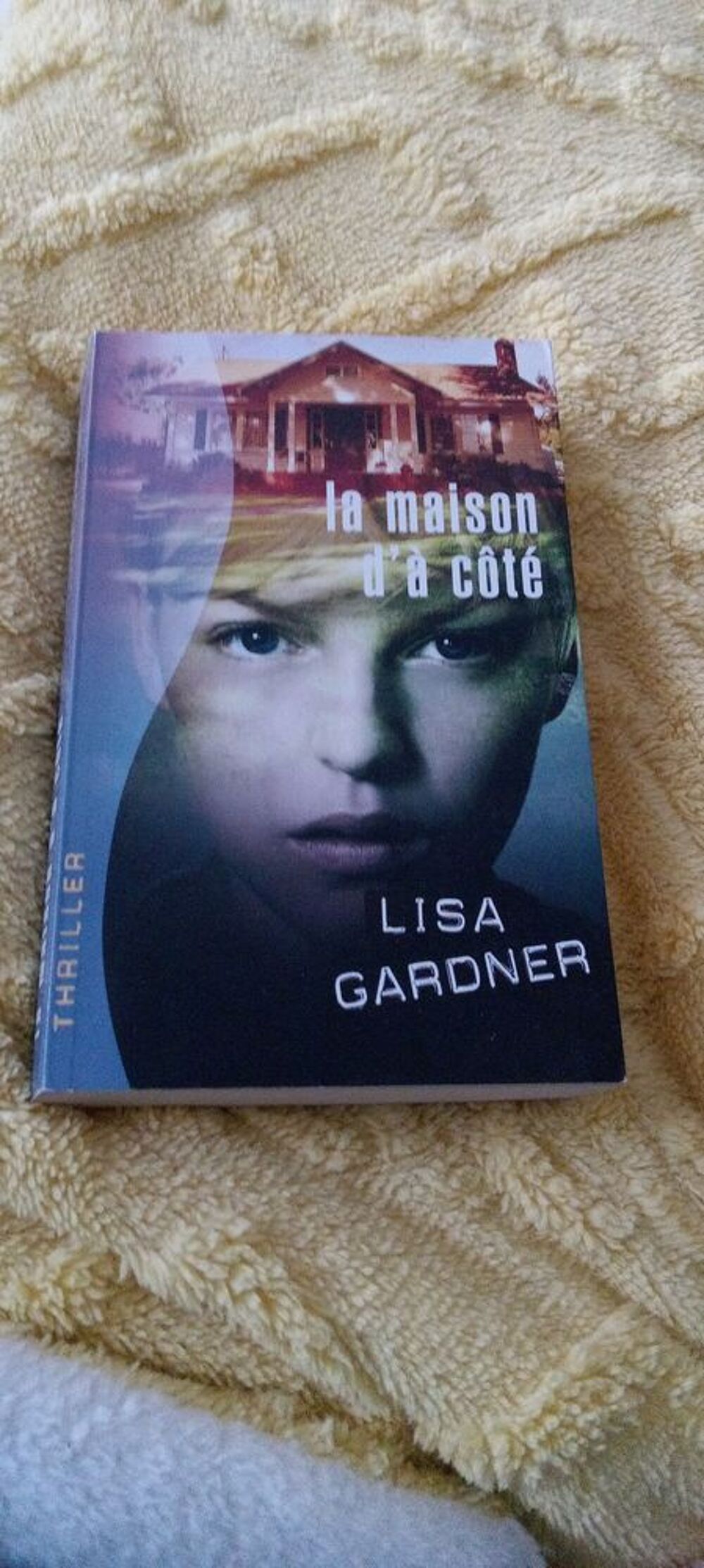 livre la maison d a c&ocirc;t&eacute; Livres et BD