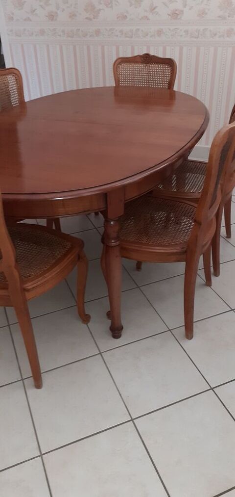 Table 100 % merisier + 6 Chaises 250 Vendôme (41)