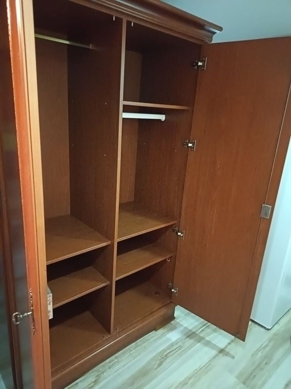 Armoire bois double portes Meubles