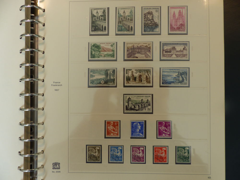 COLLECTION COMPLETE DE TIMBRES NEUFS ** DE 1945 A 1960 