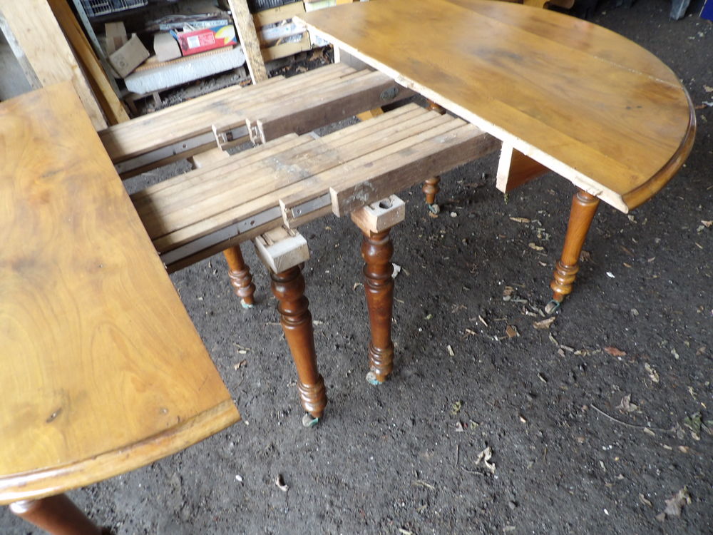 TABLE RONDE en CHENE MASSIF de 115 cm MAXI 115 x 365 cm Meubles