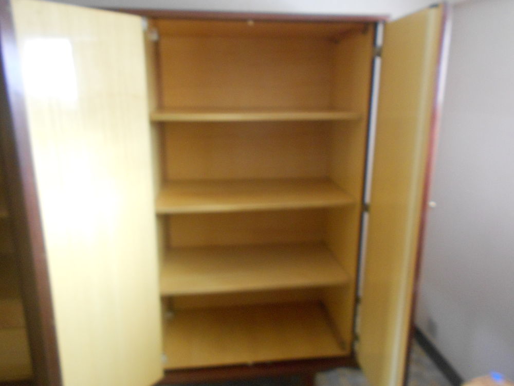 armoire vernis 4 portes en acajou Meubles