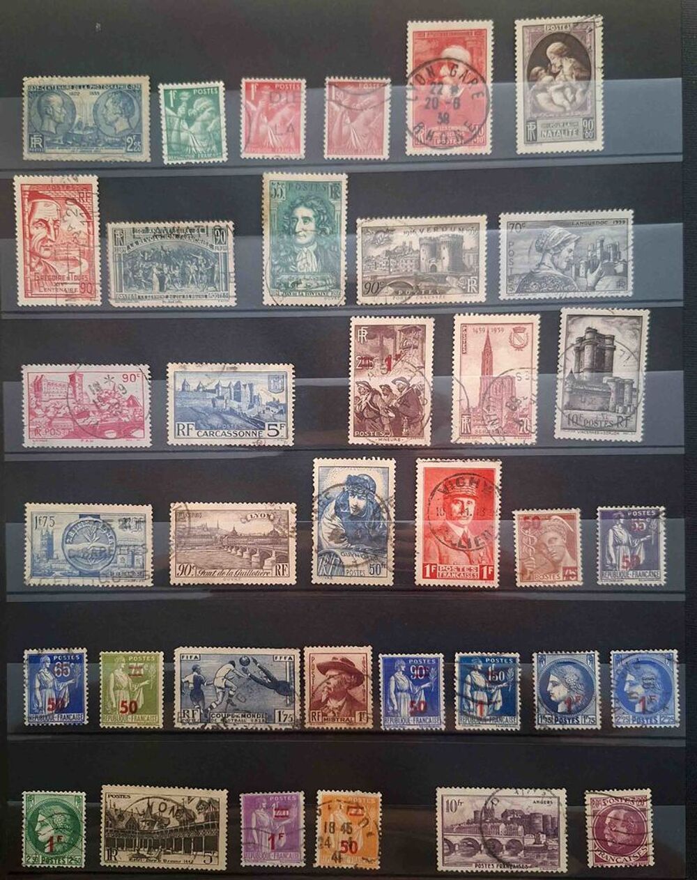 S&eacute;rie de timbres de collection de France C 