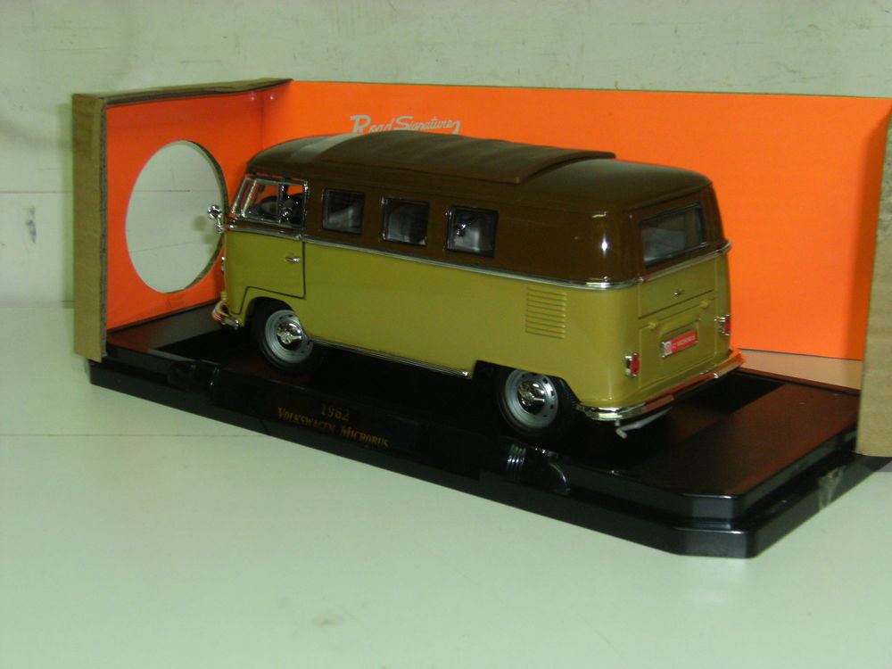 1962 Volskwagen combi bus T1 caramel au 1/18 