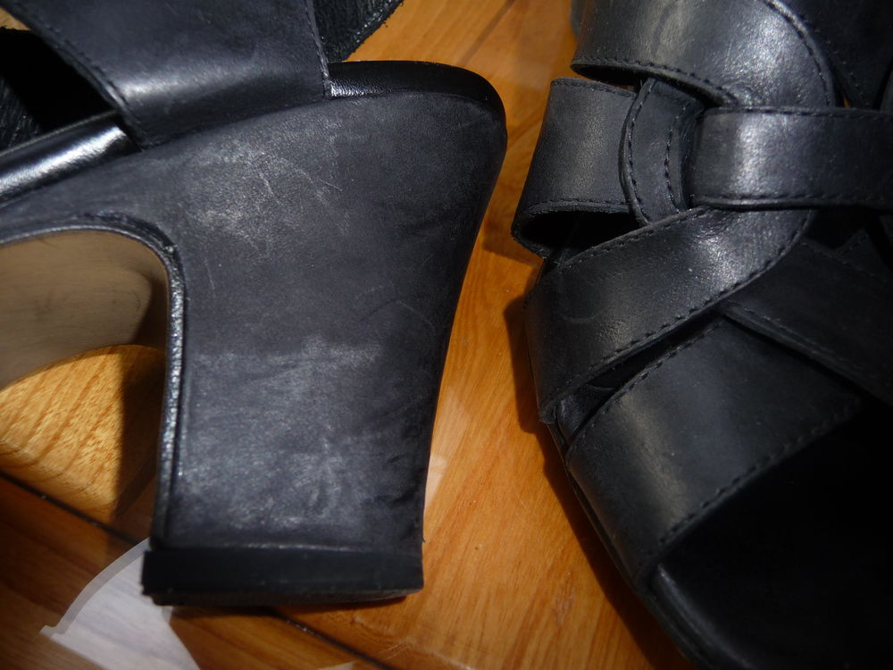 SANDALES Chaussures