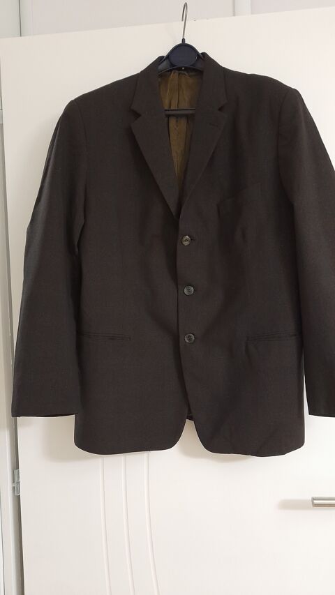 Veste marron, 10 Albi (81)