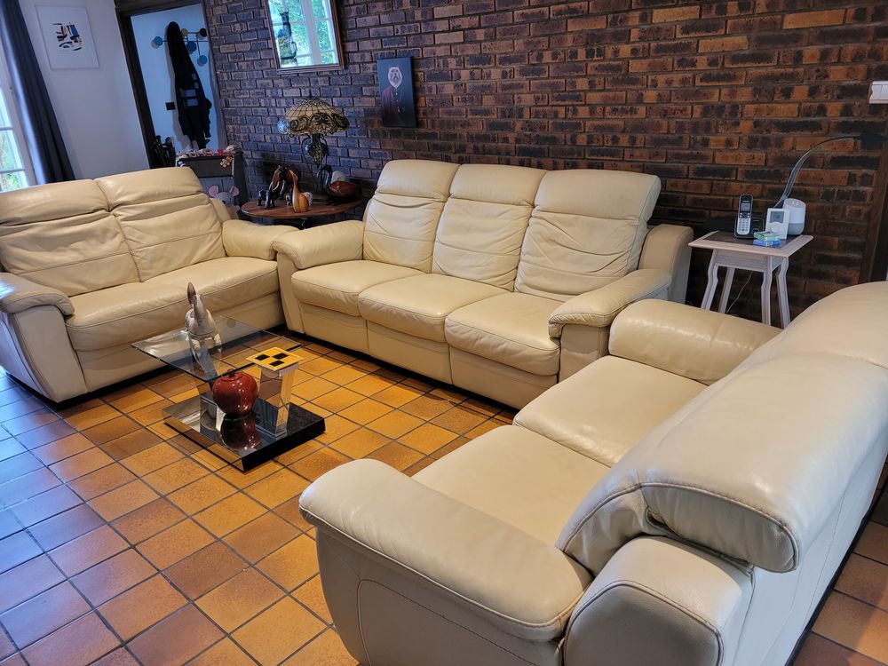 Salon en cuir vachette 
Meubles