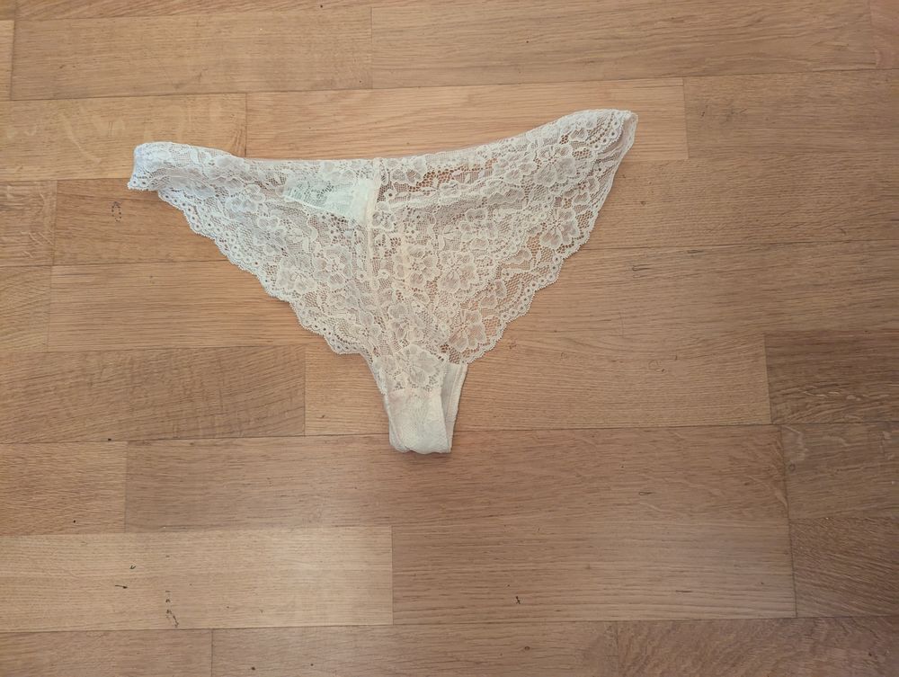 Lot de 4 culottes en dentelle Vêtements