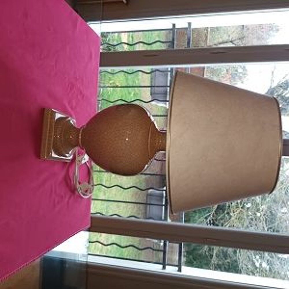 LAMPE SUR PIED Décoration