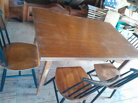 Table et chaises vintage 
A renover 50 Aiserey (21)