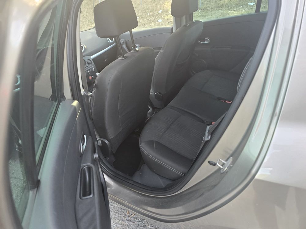 Clio III 1.5 dCi 105 eco2 Dynamique (6 CV) 2009 occasion 31140 Aucamville